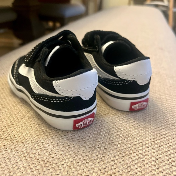 Vans Toddler Black and White Velcro Sneakers - Picture 3 of 5